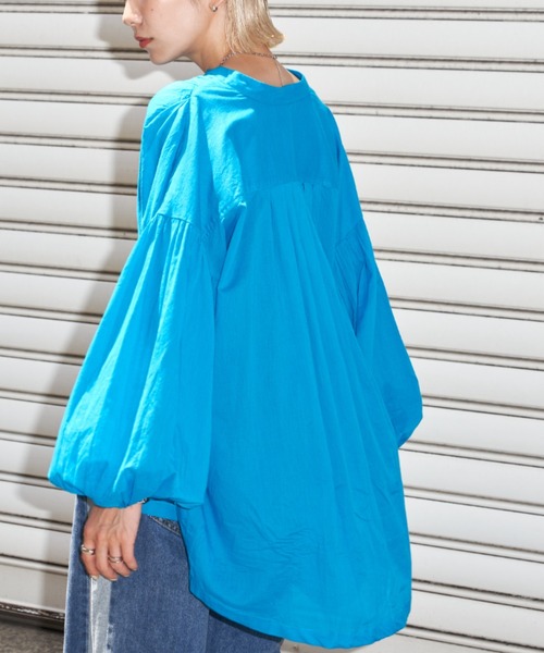 Auntie Rosa Holiday（アンティローザホリデー）の「ボリュームスリーブカフタンブラウス（シャツ/ブラウス・レディース・ブラック/オフホワイト/ブルー・FREE）」の11枚目の写真