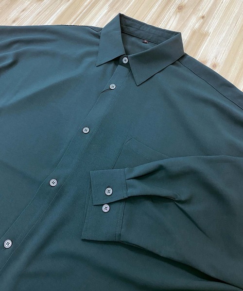 TopIsm（トップイズム）の「オーバーサイズ ドロップショルダー とろみドレープシャツ（シャツ/ブラウス・メンズ・グレイッシュブルー/ホワイト/ダークグリーン/ブラック・M/LL/L）」の12枚目の写真