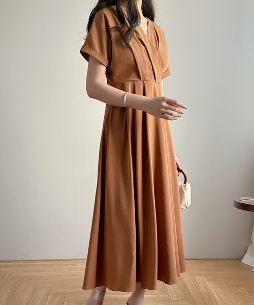 ECLIN(エクラン)の「ウエストタックカシュクールワンピース(ワンピース・レディース・ブラウン/ブラック/グリーン/ベージュ/ブルーグレー/ネイビー・M/L)」の9枚目の写真