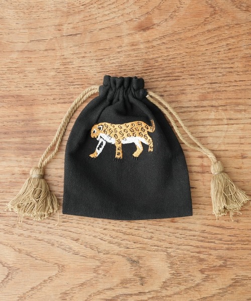 BIRTHDAY BAR（バースデイバー）の「アニマル刺繍巾着ポーチ Ｓ（ポーチ・レディース・ホワイト/ブラック・フリー）」の7枚目の写真