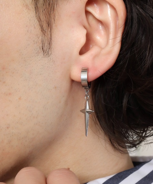 FUNALIVE（ファンアライブ）の「JON ステンレスデザインイヤーカフ 両耳２点セット（イヤーカフ・メンズ・ゴールド/シルバー系その他/ゴールド系その他/シルバー/シルバー系その他2/ブラック系その他/ブラック/ゴールド系その他2/ブラック系その他2・FREE）」の7枚目の写真