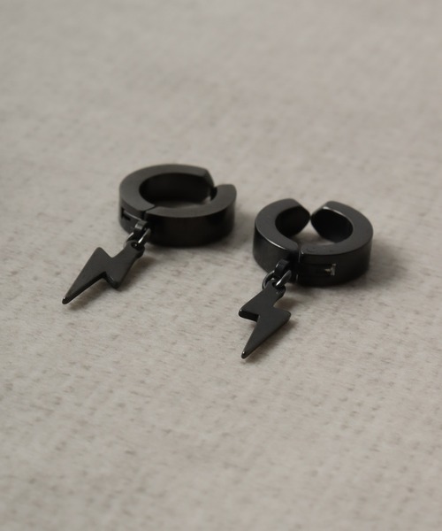 FUNALIVE（ファンアライブ）の「JON ステンレスデザインイヤーカフ 両耳２点セット（イヤーカフ・メンズ・ゴールド/シルバー系その他/ゴールド系その他/シルバー/シルバー系その他2/ブラック系その他/ブラック/ゴールド系その他2/ブラック系その他2・FREE）」の16枚目の写真