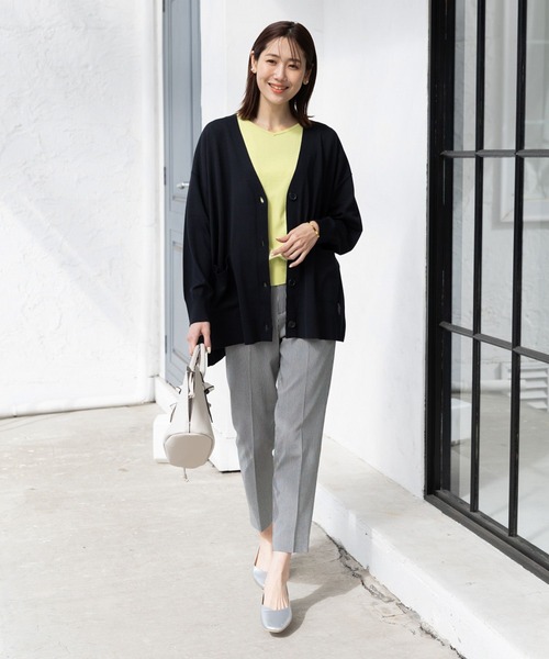 GLOBAL WORK(グローバルワーク)の「洗えるサラサラカーディガン長袖/163500(カーディガン/ボレロ・レディース・コーラル/ベージュ/ブラック/カーキ/グリーン/アイボリー・LARGE/MEDIUM)」の7枚目の写真