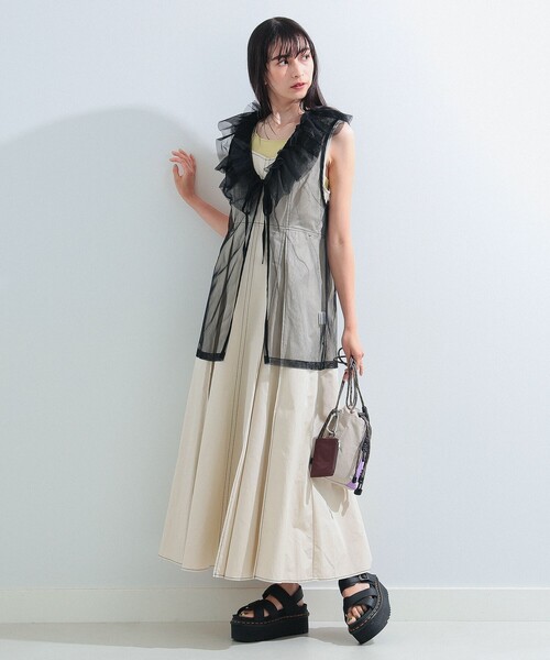 Ray BEAMS(レイビームス)の「CONTROL FREAK / ナイロン ハンディ ショルダー バッグ(ショルダーバッグ・レディース・グレー/ブラック・ONE SIZE)」の5枚目の写真