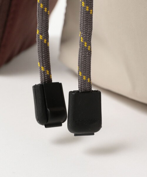 Ray BEAMS(レイビームス)の「CONTROL FREAK / ナイロン ハンディ ショルダー バッグ(ショルダーバッグ・レディース・グレー/ブラック・ONE SIZE)」の18枚目の写真