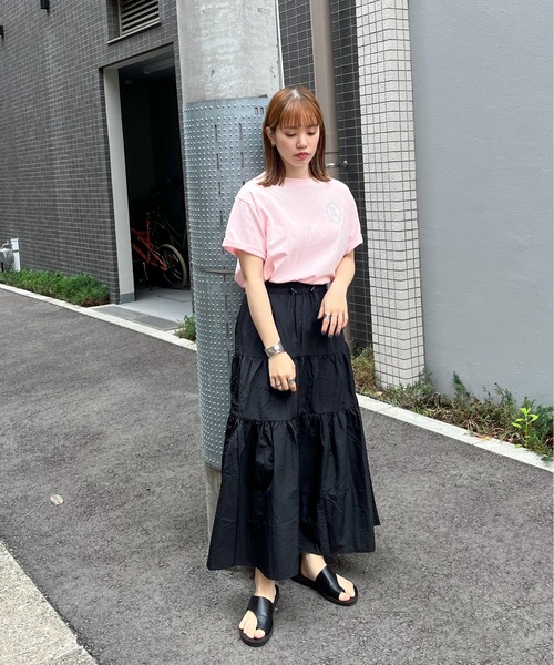 feepur（フェピュール）の「【TALL/2Tサイズあり】ドロストナイロンティアードスカート（スカート・レディース・ブラック/オフホワイト・MEDIUM/TALL/2T）」の3枚目の写真