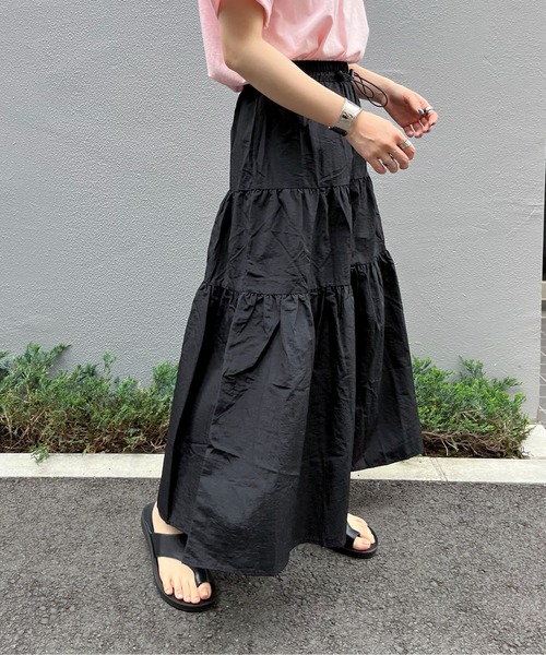 feepur（フェピュール）の「【TALL/2Tサイズあり】ドロストナイロンティアードスカート（スカート・レディース・ブラック/オフホワイト・MEDIUM/TALL/2T）」の7枚目の写真