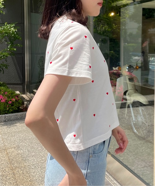 one way(ワンウェイ)の「ハートまみれ刺繍Tシャツ(Tシャツ/カットソー・レディース・ライトベージュ/ブラック/ホワイト/ダークベージュ/ベージュ・FREE)」の18枚目の写真
