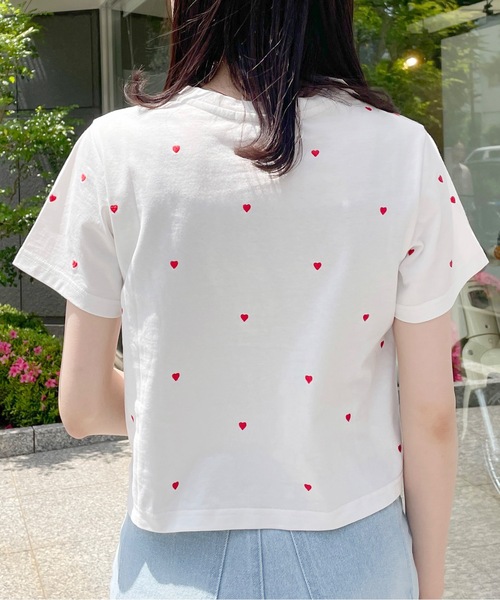 one way(ワンウェイ)の「ハートまみれ刺繍Tシャツ(Tシャツ/カットソー・レディース・ライトベージュ/ブラック/ホワイト/ダークベージュ/ベージュ・FREE)」の19枚目の写真
