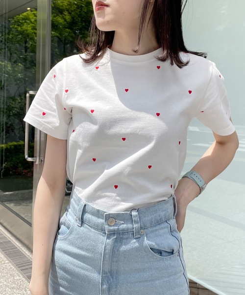 one way(ワンウェイ)の「ハートまみれ刺繍Tシャツ(Tシャツ/カットソー・レディース・ライトベージュ/ブラック/ホワイト/ダークベージュ/ベージュ・FREE)」の14枚目の写真