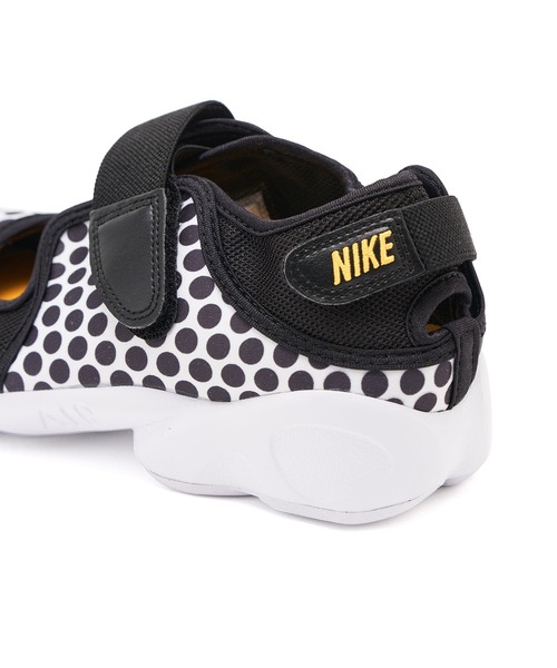 NIKE（ナイキ）の「【NIKE】ナイキ エア リフト ブリーズ（スニーカー・レディース・ブラック・24/23/25）」の5枚目の写真