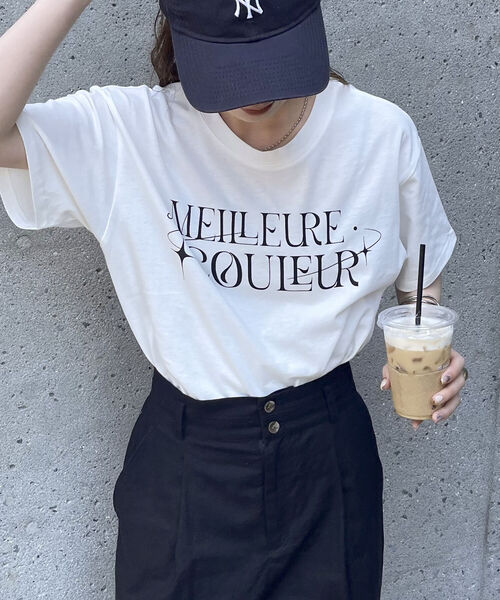 fredy emue（フレディエミュ）の「グラフィックプリントTシャツ（Tシャツ/カットソー・レディース・チャコールグレー/オフホワイト/ベビーピンク・38）」の2枚目の写真