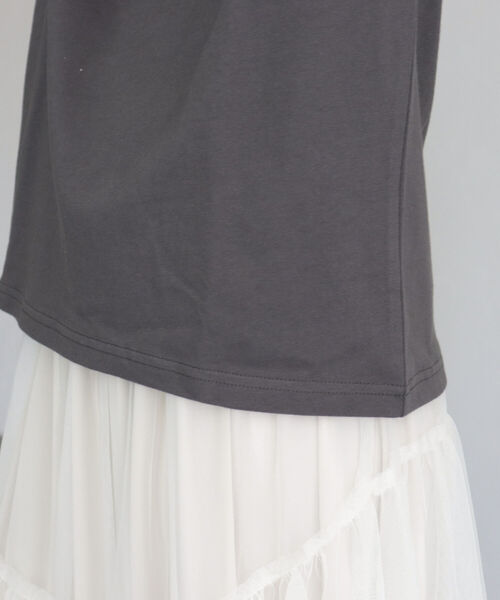 fredy emue（フレディエミュ）の「グラフィックプリントTシャツ（Tシャツ/カットソー・レディース・チャコールグレー/オフホワイト/ベビーピンク・38）」の18枚目の写真