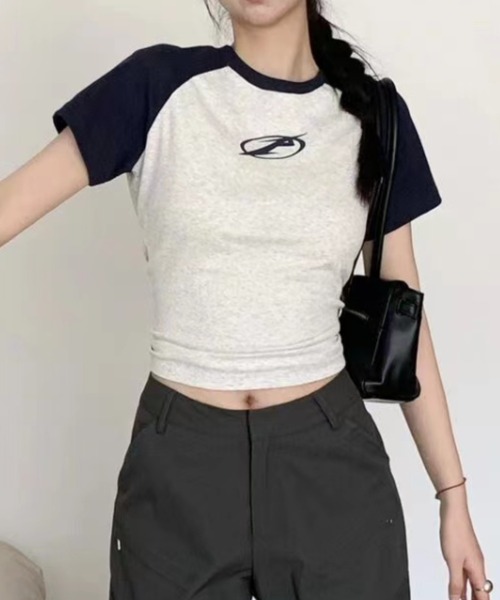 Vipoa（ヴィポア）の「Oval Logo raglan sleeve T-Shirt（Tシャツ/カットソー・レディース・ライトグレー・FREE）」の9枚目の写真