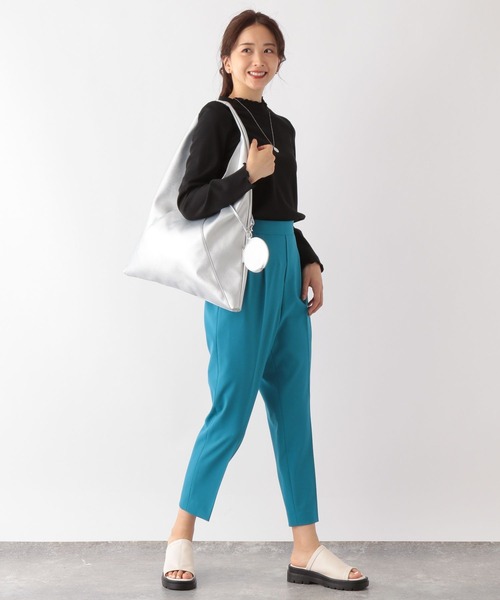 GLOBAL WORK(グローバルワーク)の「Beauteeハイネックリブ/906251(Tシャツ/カットソー・レディース・アイボリー/モカ/ブラック/ホワイト系その他/ブラック系その他/ホワイト系その他2・MEDIUM/LARGE)」の9枚目の写真