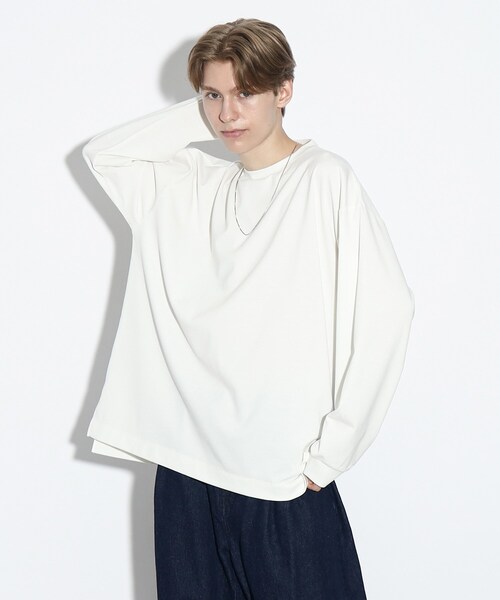 tk.TAKEO KIKUCHI(ティーケータケオキクチ)の「◆ネックレス付きクルーネックロンT(Tシャツ/カットソー・メンズ・オフホワイト/ブラック・02/03)」の12枚目の写真