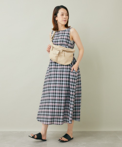 KATHARINE ROSS（キャサリンロス）の「【KATHARINE ROSS】アウトポケットボディバッグ（ボディバッグ/ウエストポーチ・レディース・ブラック/ベージュ・MEDIUM）」の11枚目の写真