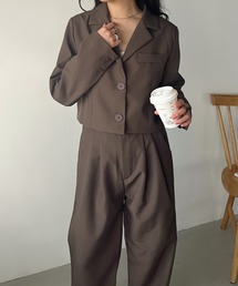 【2点SET】ショート丈ジャケット+タックストレートパンツ セットアップ