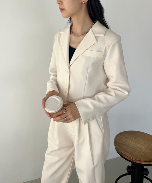 セール】【2点SET】ショート丈ジャケット+タックストレートパンツ