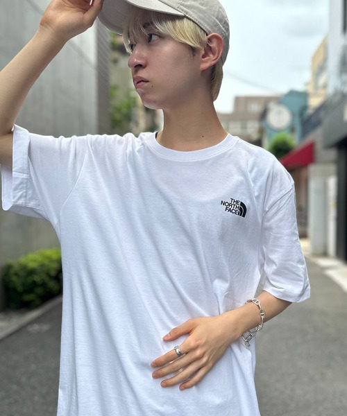 THE NORTH FACE（ザノースフェイス）の「【THE NORTH FACE】バックプリントTシャツ COTTON NSE BOX LOGO S/S R/TEE（Tシャツ/カットソー・レディース・ブラック/ホワイト/ブラック系その他3/グレー/ホワイト系その他2/ブラック系その他2/ホワイト系その他3/オートミール/グレー系その他2/グレー系その他3/ブルー/ホワイト系その他4/グレイッシュベージュ/ネイビー・XXL/M/XL/L/S/XS）」の21枚目の写真