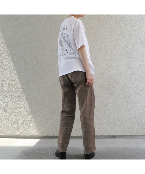 tone（トーン）の「【kocea】TATOO GRAPHIC TEE (ワイドシルエット)  (MA)（Tシャツ/カットソー・レディース・ホワイト・S/M/L）」の8枚目の写真