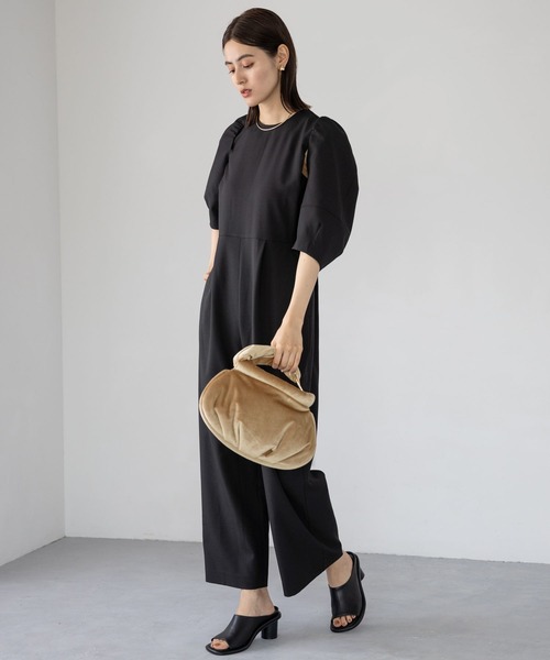 LEPSIM（レプシィム）の「【LE VERNIS／ル・ベルニ】ベロアミニバッグ　971659（ハンドバッグ・レディース・ベージュ/ブルーグレー/ブラウン/ブラック・ONE SIZE）」の5枚目の写真