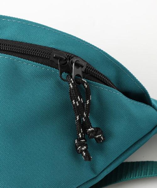 coen（コーエン）の「ベーシックボディバッグ（ボディバッグ/ウエストポーチ・メンズ・ベージュ/ケリー/ブラック・FREE）」の8枚目の写真