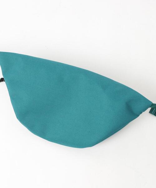 coen（コーエン）の「ベーシックボディバッグ（ボディバッグ/ウエストポーチ・メンズ・ベージュ/ケリー/ブラック・FREE）」の11枚目の写真