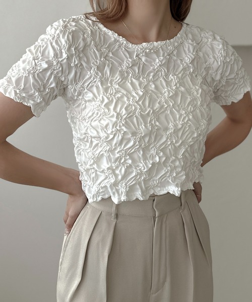 apres jour clair(アプレジュールクレア)の「【apres jour clair】クシュクシュトップス【ZOZOTOWN限定アイテム】(Tシャツ/カットソー・レディース・オフホワイト/ブラック・X-LARGE/フリー)」の3枚目の写真