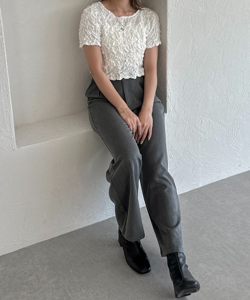 apres jour clair(アプレジュールクレア)の「【apres jour clair】クシュクシュトップス【ZOZOTOWN限定アイテム】(Tシャツ/カットソー・レディース・オフホワイト/ブラック・X-LARGE/フリー)」の4枚目の写真