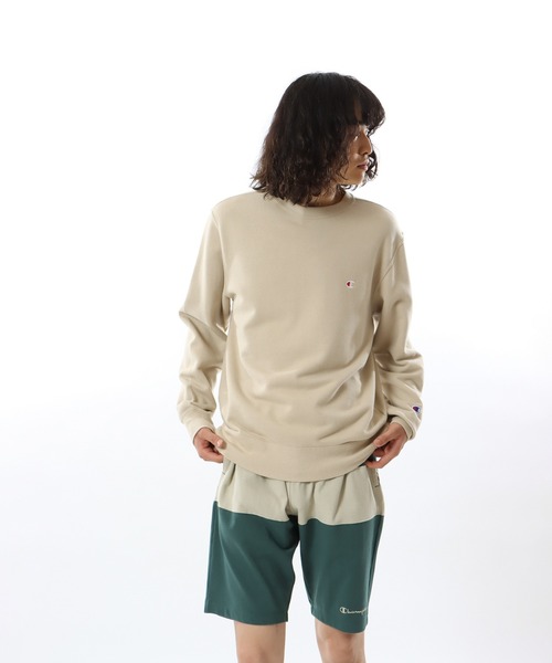 Champion(チャンピオン)の「【Champion/チャンピオン】メンズ ベーシック クルーネックスウェットシャツ(スウェット・メンズ・ホワイト/ブラウン系/オートミール/オレンジ系その他/グレー/ネイビー/ブラック/ブルーグリーン/ピーコックグリーン系/ベージュ系その他3/ロイヤルブルー/パープル系その他7/オレンジ系その他6/ダークグリーン系/ブルー系その他/イエロー系その他/レッド系その他6/グリーン/スカイブルー/ライトブラウン・XX-LARGE/X-LARGE/SMALL/MEDIUM/LARGE/X-SMALL)」の7枚目の写真