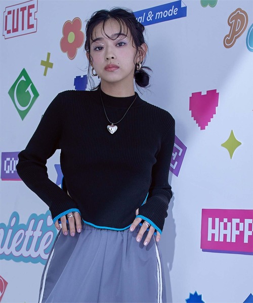 miette(ミエット)の「ラウンドヘムショートリブニット(ニット/セーター・レディース・ブラック/アイボリー/レッド・FREE)」の7枚目の写真