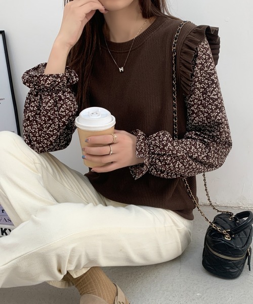 Diosfront(ディオスフロント)の「小花柄ドッキングショルーフリルリブトップス(Tシャツ/カットソー・レディース・アイボリー/ブラック/モカ/ベージュ・FREE)」の13枚目の写真