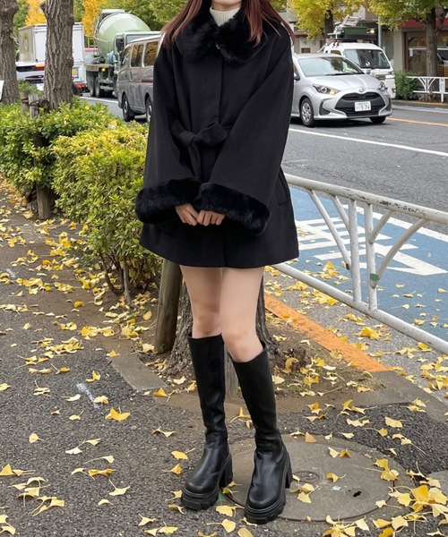 one way（ワンウェイ）の「ファー付きフレアコート（ステンカラーコート・レディース・ホワイト/ブラック/グレー・FREE）」の4枚目の写真