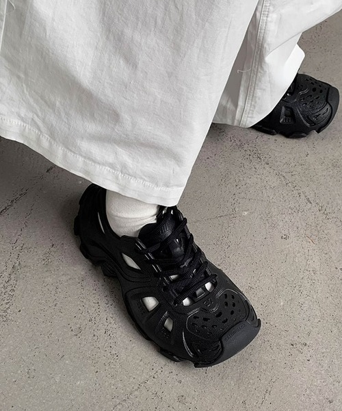 Theater code（シアターコード）の「▲big silhouette dad sneakers / ビッグ シルエット ダッド スニーカー（スニーカー・メンズ・ブラック・2/4/3）」の2枚目の写真