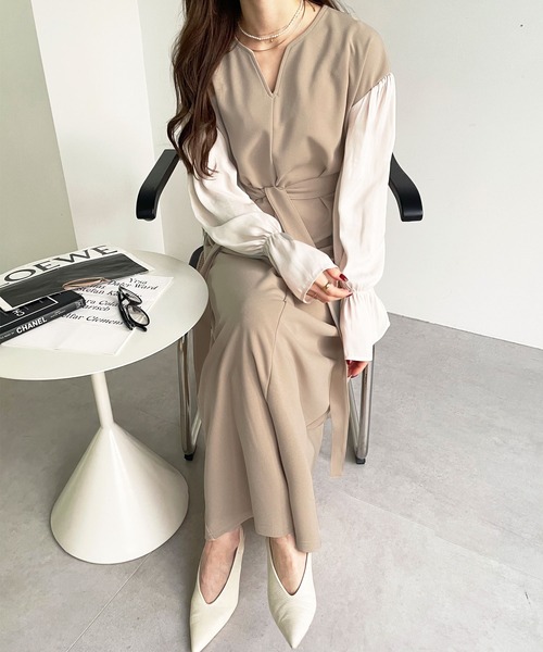 GeeRA（ジーラ）の「袖ドッキングキャンディースリーブキーネックワンピース（ワンピース・レディース・ブラック/モカ/ベージュ・LARGE/SMALL/MEDIUM/X-LARGE）」の18枚目の写真