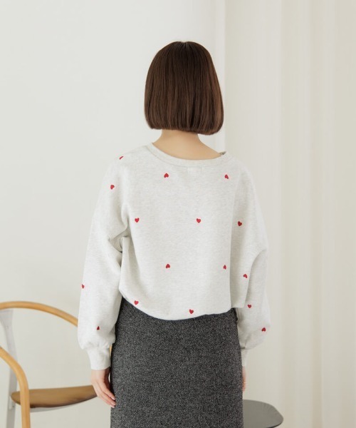 flower(フラワー)の「ハピネスイーエムビースウェット(スウェット・レディース・アイボリー/グレー・FREE)」の9枚目の写真