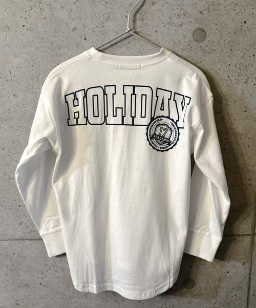 THE CASUAL(カジュアル)の「オーバーサイズ プリント ヘムロンT(Tシャツ/カットソー・キッズ・チャコール/ベージュ/ネイビー/パープル/オレンジ/グレー系1/ダークグリーン系/オフホワイト/杢グレー/グレー系/ダークグリーン/ネイビー系/パープル系/ホワイト系/ホワイト系1/ブラック・120cm/130cm/140cm/150cm/160cm/110cm)」の4枚目の写真