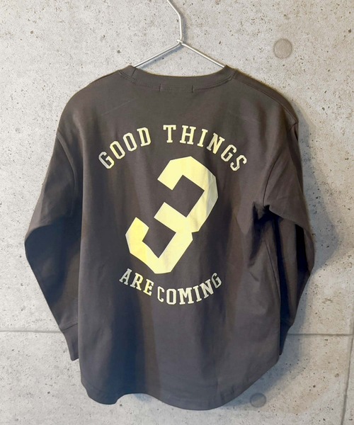 THE CASUAL(カジュアル)の「オーバーサイズ プリント ヘムロンT(Tシャツ/カットソー・キッズ・チャコール/ベージュ/ネイビー/パープル/オレンジ/グレー系1/ダークグリーン系/オフホワイト/杢グレー/グレー系/ダークグリーン/ネイビー系/パープル系/ホワイト系/ホワイト系1/ブラック・120cm/130cm/140cm/150cm/160cm/110cm)」の8枚目の写真