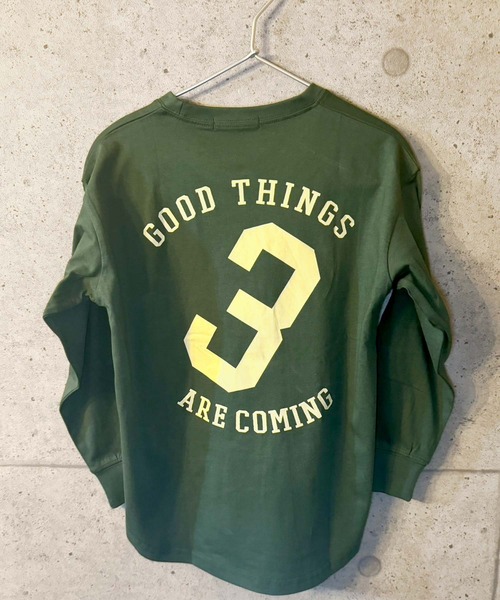 THE CASUAL(カジュアル)の「オーバーサイズ プリント ヘムロンT(Tシャツ/カットソー・キッズ・チャコール/ベージュ/ネイビー/パープル/オレンジ/グレー系1/ダークグリーン系/オフホワイト/杢グレー/グレー系/ダークグリーン/ネイビー系/パープル系/ホワイト系/ホワイト系1/ブラック・120cm/130cm/140cm/150cm/160cm/110cm)」の11枚目の写真