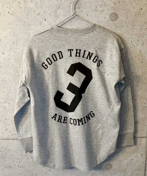 THE CASUAL(カジュアル)の「オーバーサイズ プリント ヘムロンT(Tシャツ/カットソー・キッズ・チャコール/ベージュ/ネイビー/パープル/オレンジ/グレー系1/ダークグリーン系/オフホワイト/杢グレー/グレー系/ダークグリーン/ネイビー系/パープル系/ホワイト系/ホワイト系1/ブラック・120cm/130cm/140cm/150cm/160cm/110cm)」の18枚目の写真