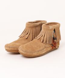 Minnetonka（ミネトンカ）の「【W】【it】【IW3】【ミネトンカ MINNETONKA】ブーティー サイドジップ ブーツ CONCHO FEATHER SIDE ZIP BOOT レディース（ブーツ）」