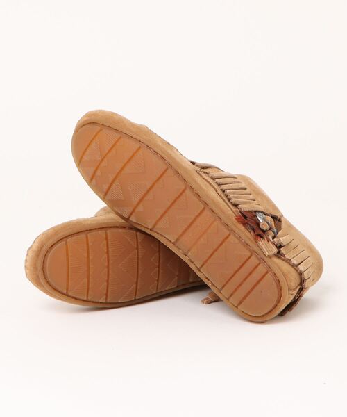 Minnetonka（ミネトンカ）の「【W】【it】【IW3】【ミネトンカ MINNETONKA】ブーティー サイドジップ ブーツ CONCHO FEATHER SIDE ZIP BOOT レディース（ブーツ・レディース・ブラック/ライトベージュ/ブラウン・US5.5/US6/US5）」の5枚目の写真