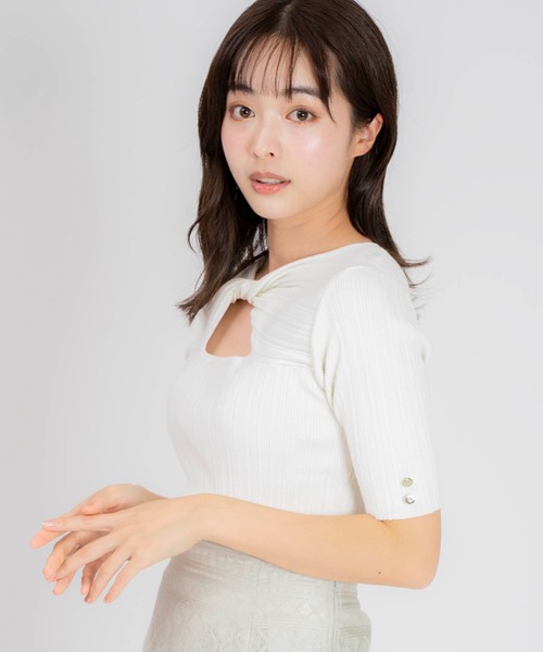 NOELA（ノエラ）の「ツイストオープンニット（ニット/セーター・レディース・イエロー/レッド/ブラック/オフホワイト・フリー）」の10枚目の写真