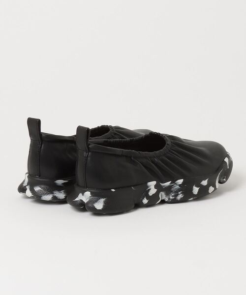 CAMPER（カンペール）の「[カンペール] KARST / スリッポン（スニーカー・レディース・ブラック・25.0cm/23.5cm/24.0cm/23.0cm）」の8枚目の写真