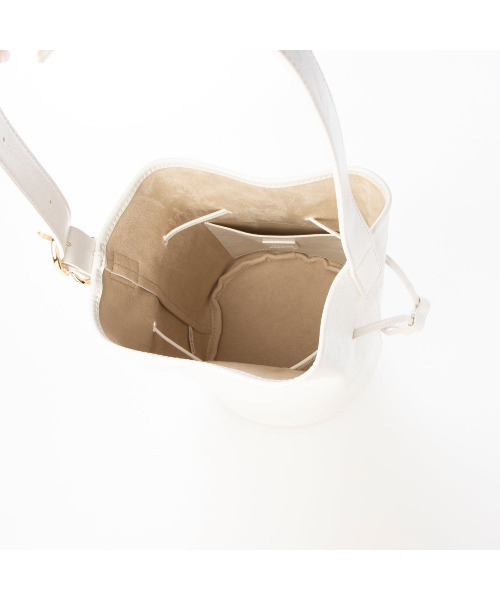 kakatoo（カカトゥ）の「カカトゥ kakatoo / ドロストバゲットバッグ（ショルダーバッグ・レディース・ブラック/アイボリー/シルバー・FREE）」の6枚目の写真