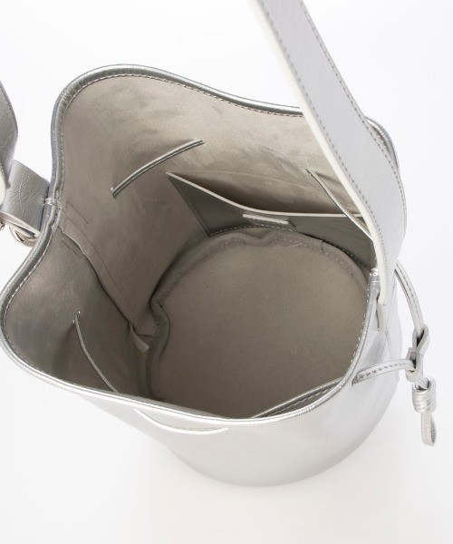 kakatoo（カカトゥ）の「カカトゥ kakatoo / ドロストバゲットバッグ（ショルダーバッグ・レディース・ブラック/アイボリー/シルバー・FREE）」の17枚目の写真