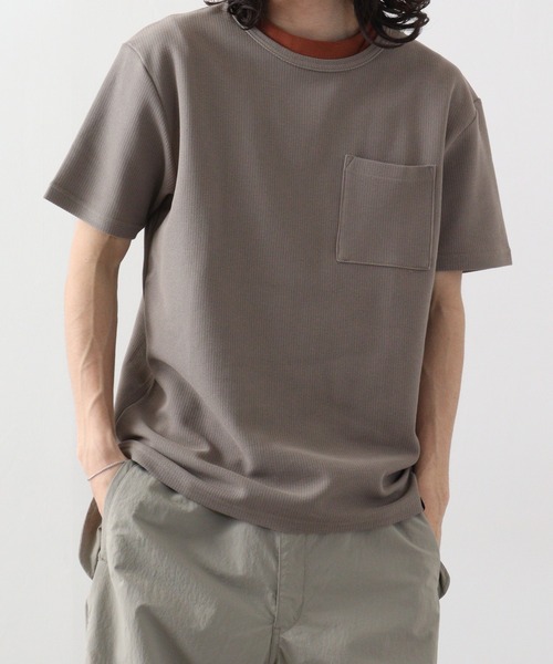 many men many mind(メニーメンメニーマインド)の「日本製 MADE IN JAPAN ベーシックポケットTEE(Tシャツ/カットソー・メンズ・ホワイト系/ホワイト系2/ホワイト系4/ベージュ系/ネイビー/ブラウン/オリーブ/ブラック/ホワイト/ホワイト系1/ベージュ系1/ネイビー系/ネイビー系1/ベージュ/ブラック系/カーキ/ブラック系1/ベージュ系2/カーキ系/ホワイト系3/ホワイト×ブラック・L/M)」の15枚目の写真