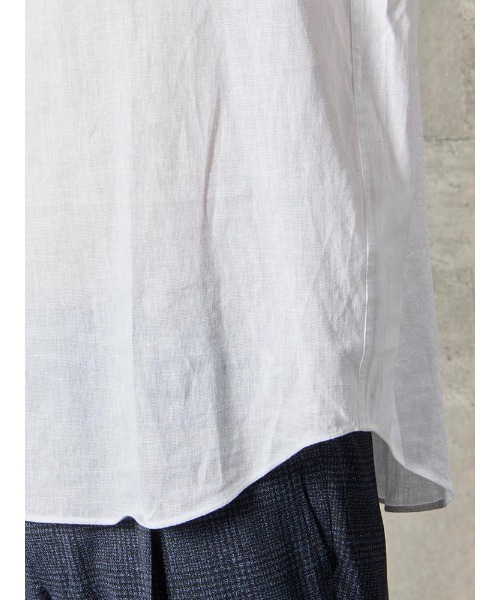 TRANS CONTINENTS(トランスコンチネンツ)の「TRANS CONTINENTS コットンリネン カプリシャツ ホワイト(シャツ/ブラウス・メンズ・ホワイト・M)」の7枚目の写真