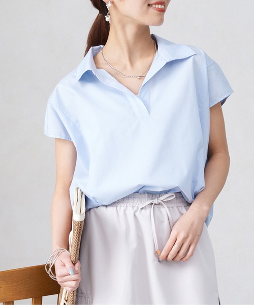 Chez toi(シェトワ)の「スリットネック多切替ブラウス(シャツ/ブラウス・レディース・サックスブルー/オフホワイト/ブラック・FREE)」の3枚目の写真